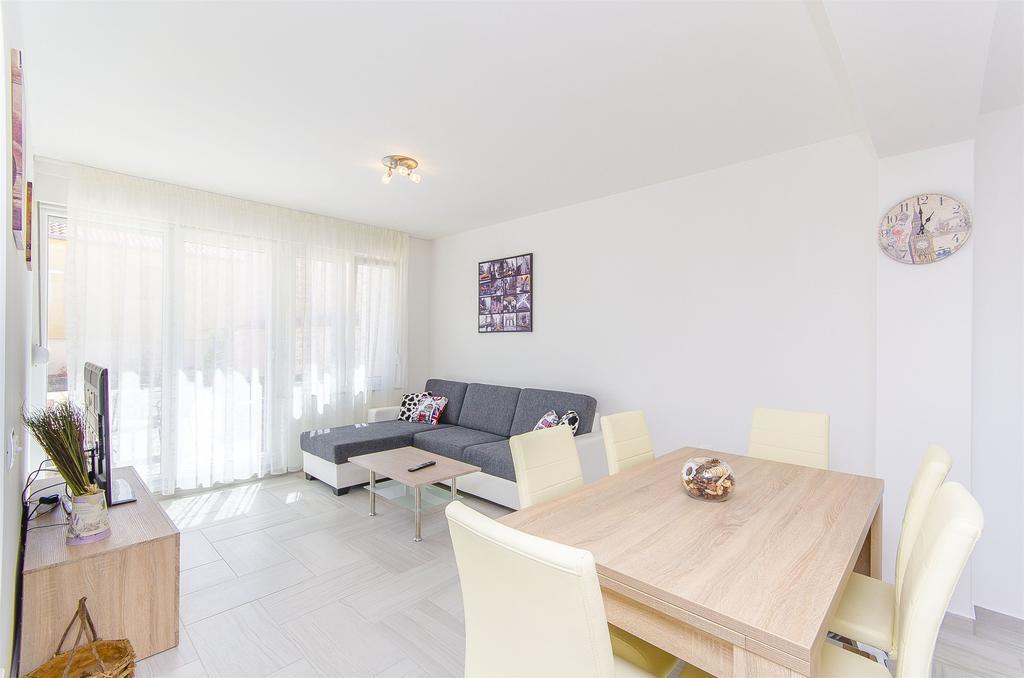 Apartment Darko ポドストラナ エクステリア 写真