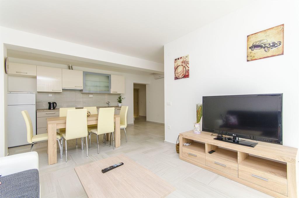 Apartment Darko ポドストラナ エクステリア 写真