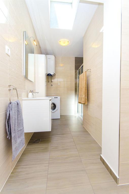 Apartment Darko ポドストラナ エクステリア 写真